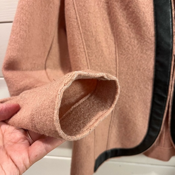 ❣️🩷 IRIS SETLAKWE Wool & Leather Blazer – Size 6 - Picture 9 of 11